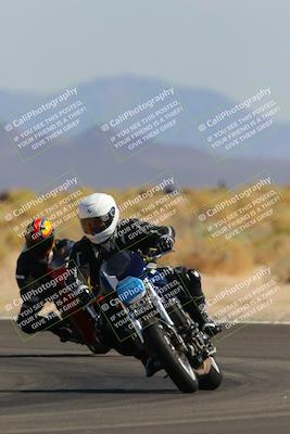 media/Oct-08-2022-SoCal Trackdays (Sat) [[1fc3beec89]]/Turn 16 (125pm)/